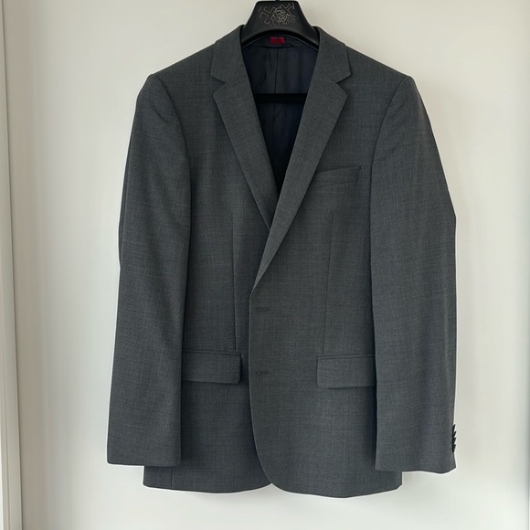 Hugo Boss Grey Two-Piece Suit (36R) - Picture 1 of 6